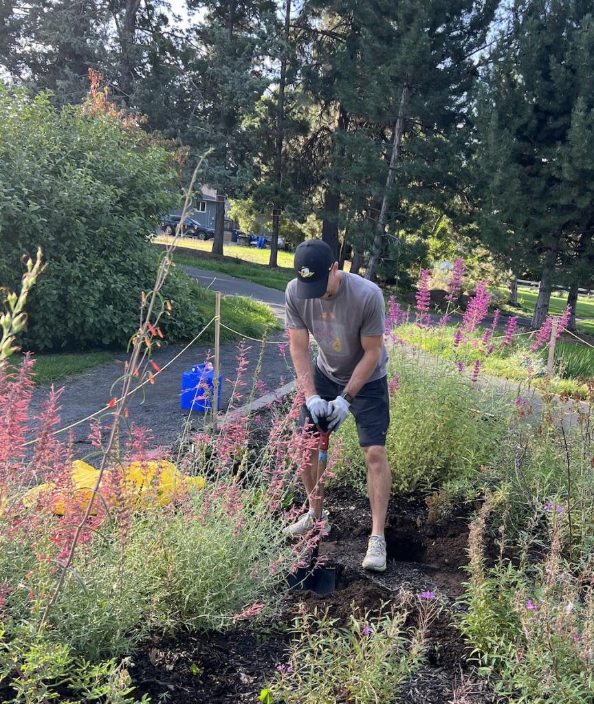 Kevin Lair, WBU, Hummingbird Garden 9/25 photographer Barb Rumer