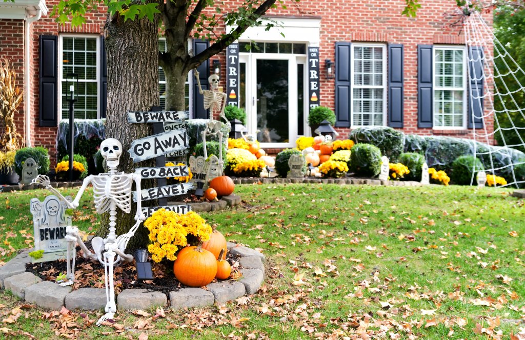 Halloween Decor